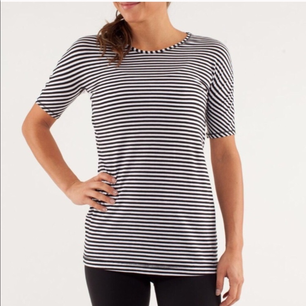 Lululemon Devotion striped short sleeve- size 4